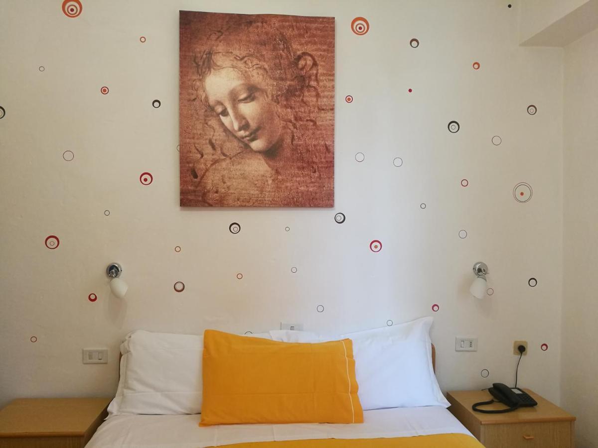 Albergo Stella Tole Buitenkant foto