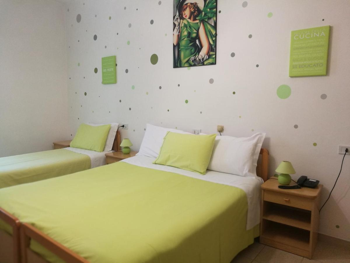 Albergo Stella Tole Buitenkant foto